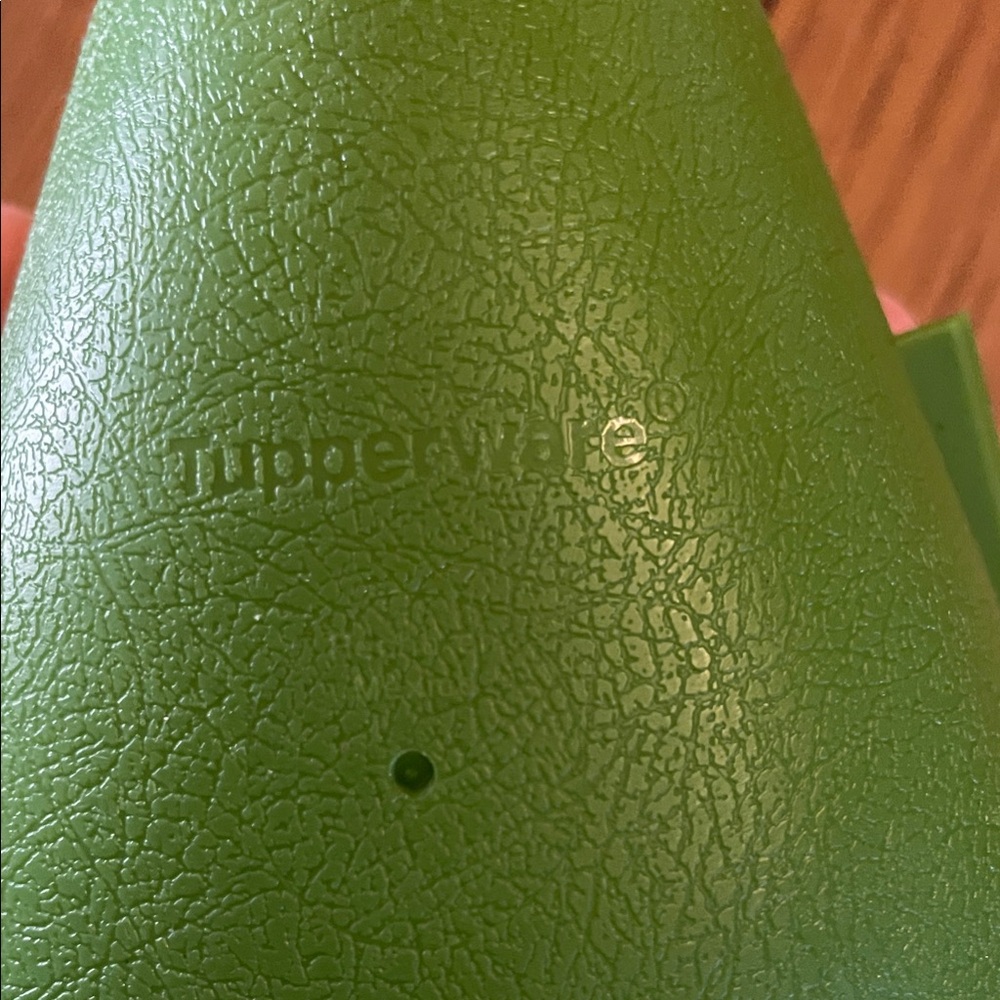 Tupperware Avocado Storage Container - Picture 2 of 3